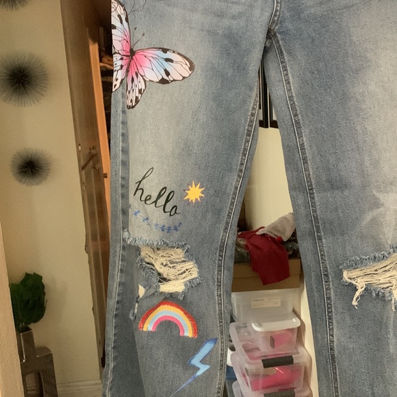 Tinseltown - Picture 2 of 8